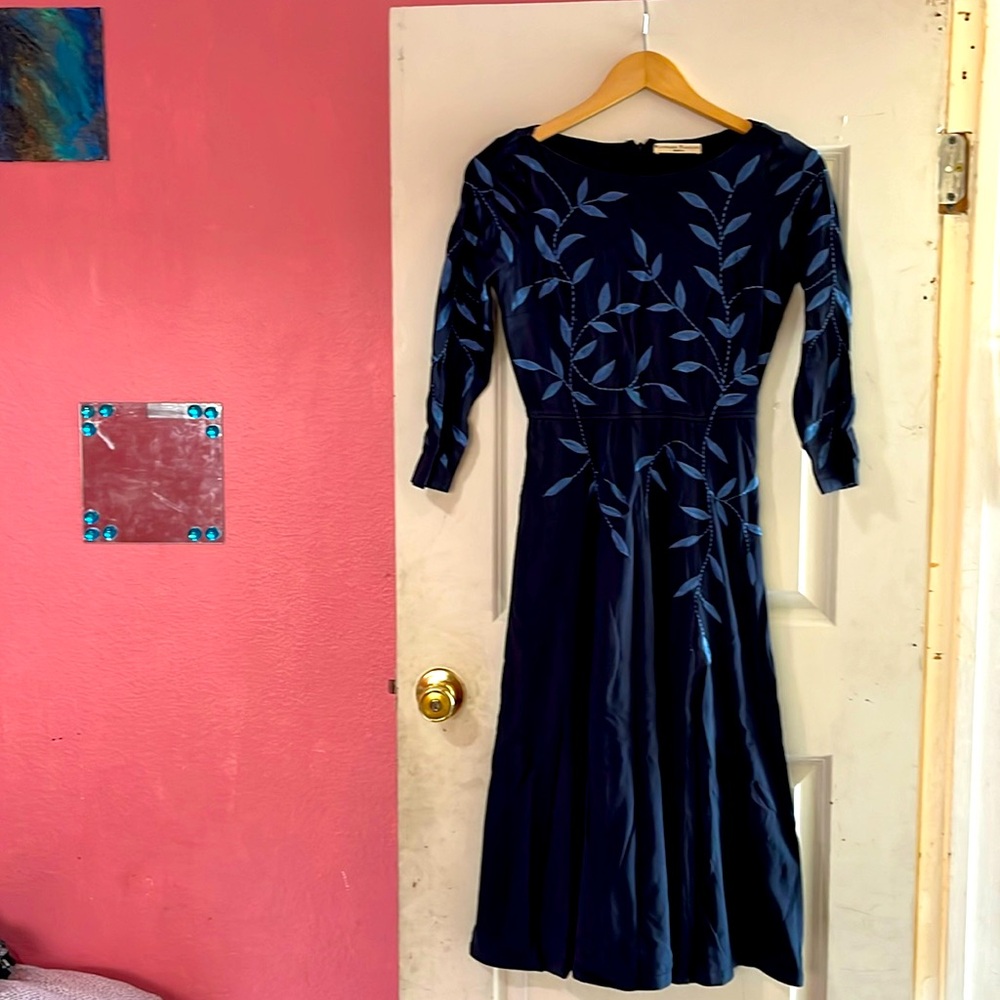 Leaf design navy dress